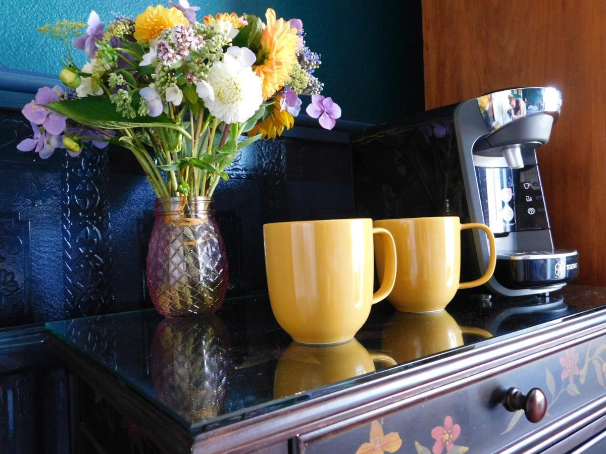 The Bear Bread Bakery B&B, Ensuite Rooms Above The Bakery, Colyton Exterior photo
