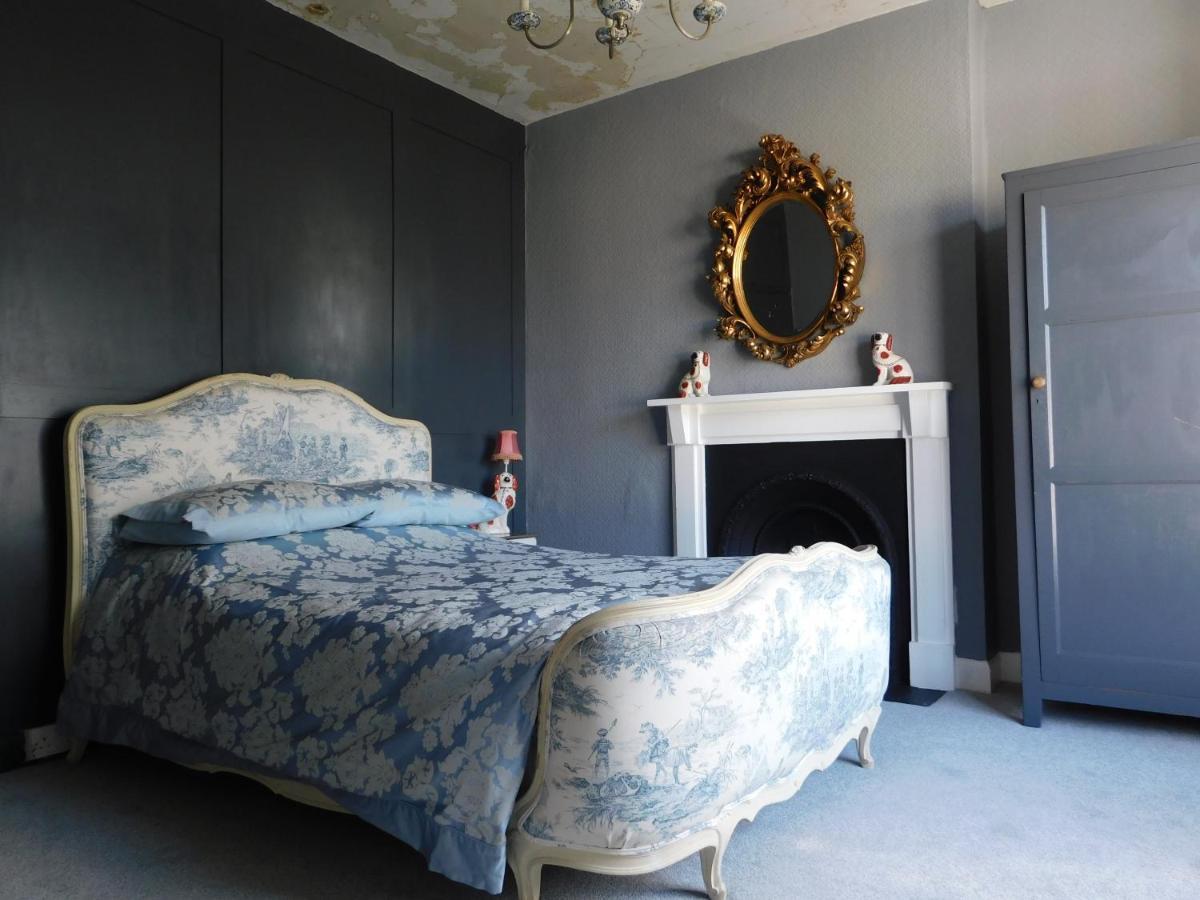 The Bear Bread Bakery B&B, Ensuite Rooms Above The Bakery, Colyton Exterior photo