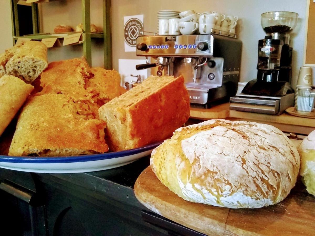 The Bear Bread Bakery B&B, Ensuite Rooms Above The Bakery, Colyton Exterior photo