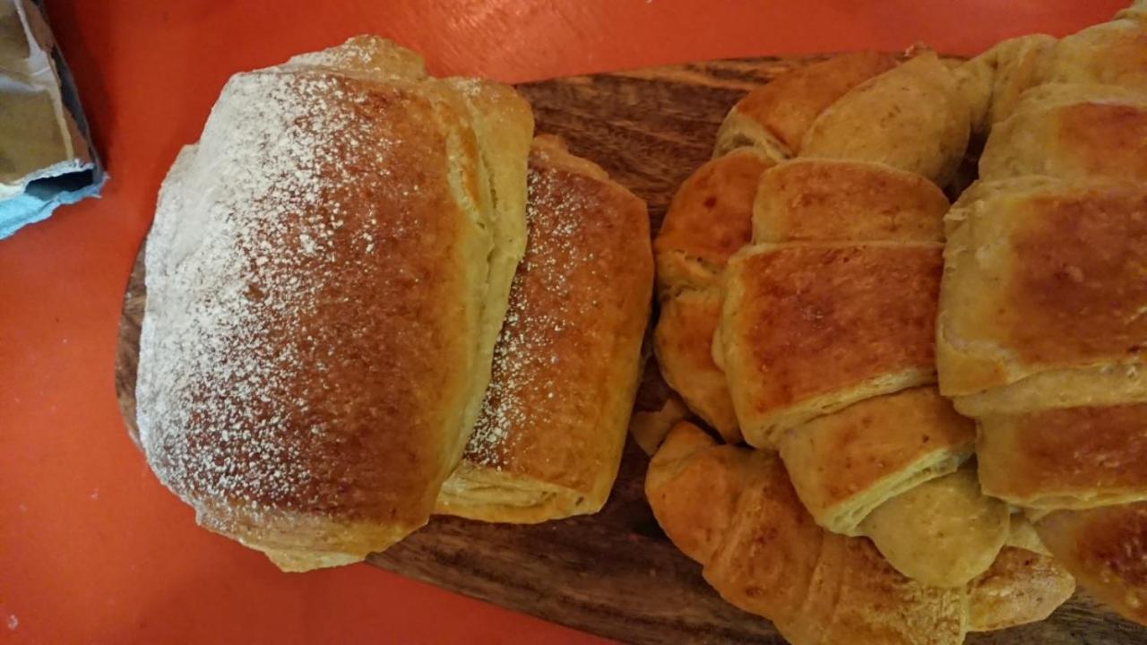 The Bear Bread Bakery B&B, Ensuite Rooms Above The Bakery, Colyton Exterior photo