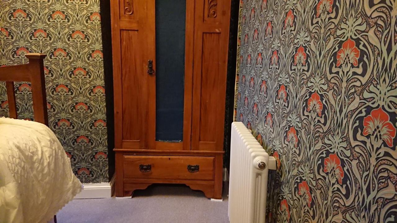 The Bear Bread Bakery B&B, Ensuite Rooms Above The Bakery, Colyton Exterior photo